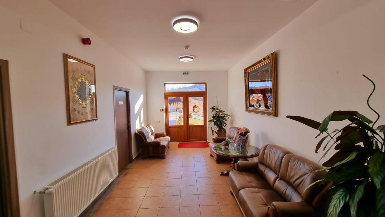 Motel Prislop Хацег Екстер'єр фото
