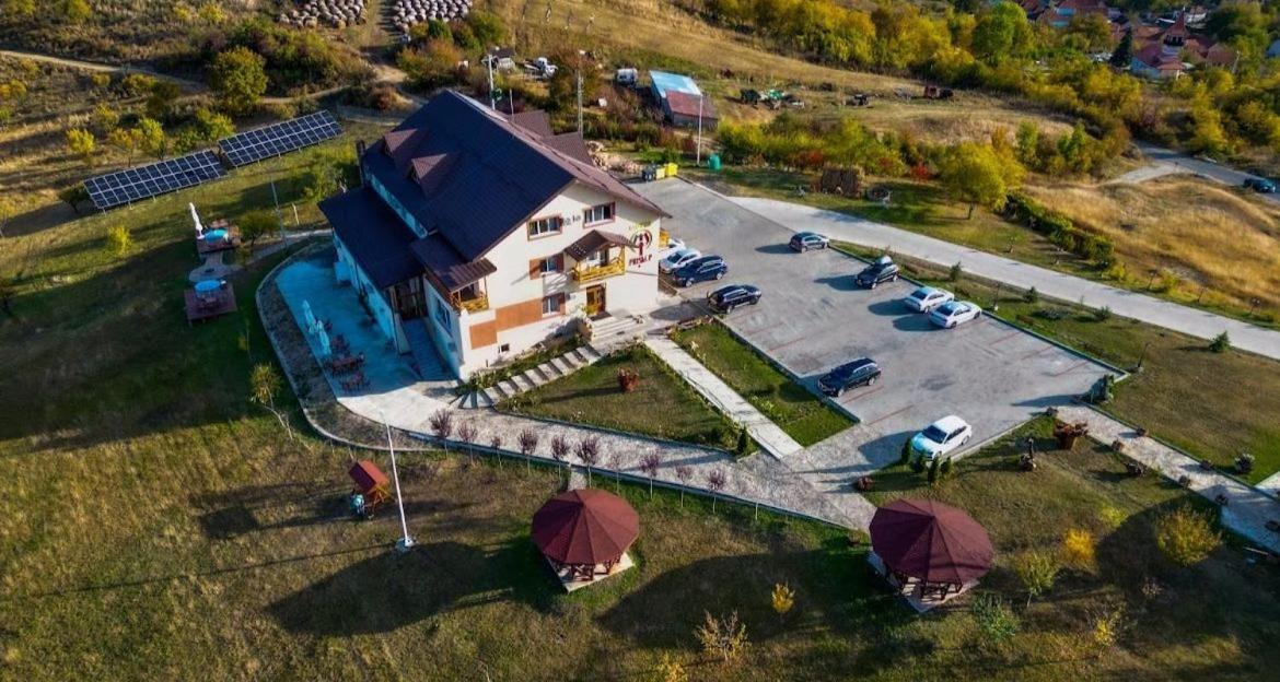 Motel Prislop Хацег Екстер'єр фото