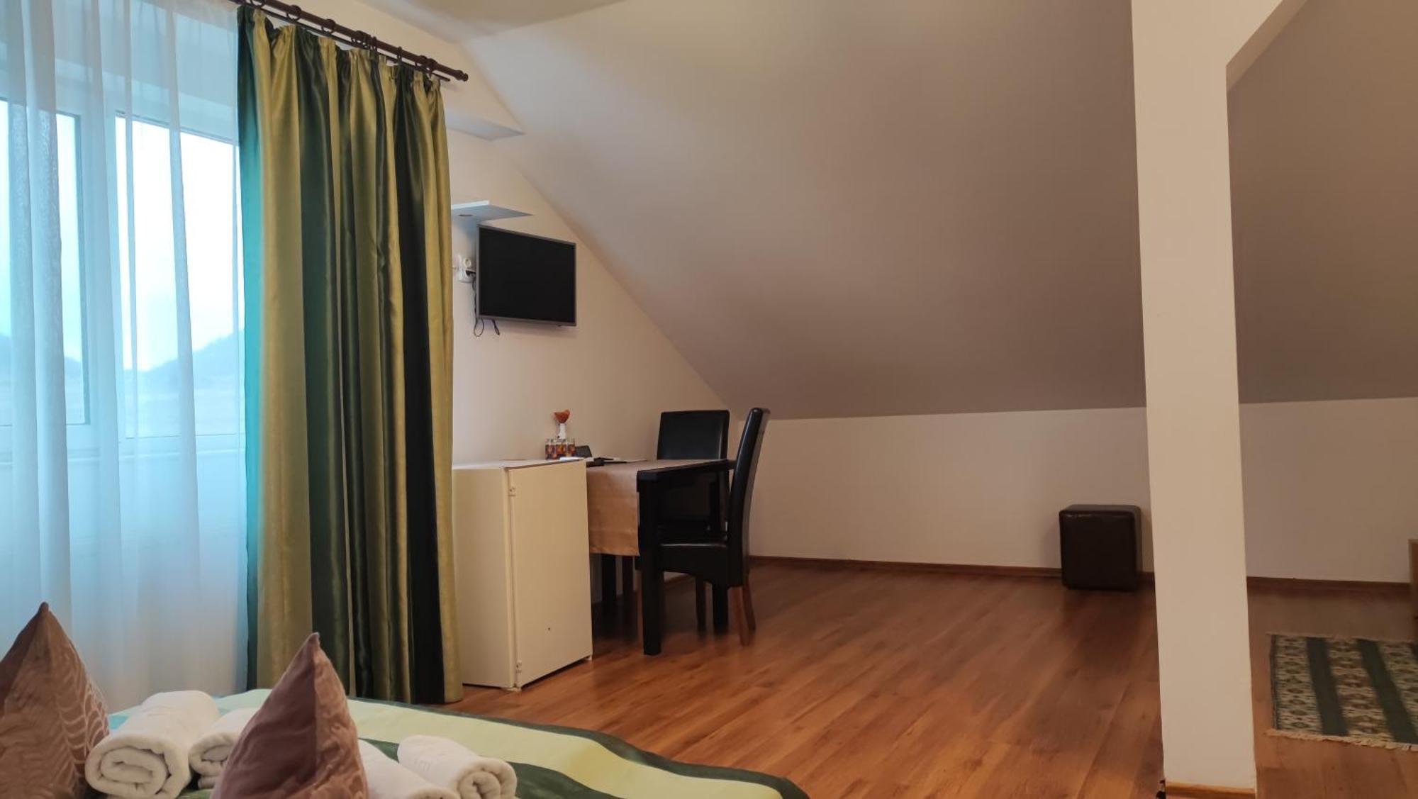 Motel Prislop Хацег Екстер'єр фото