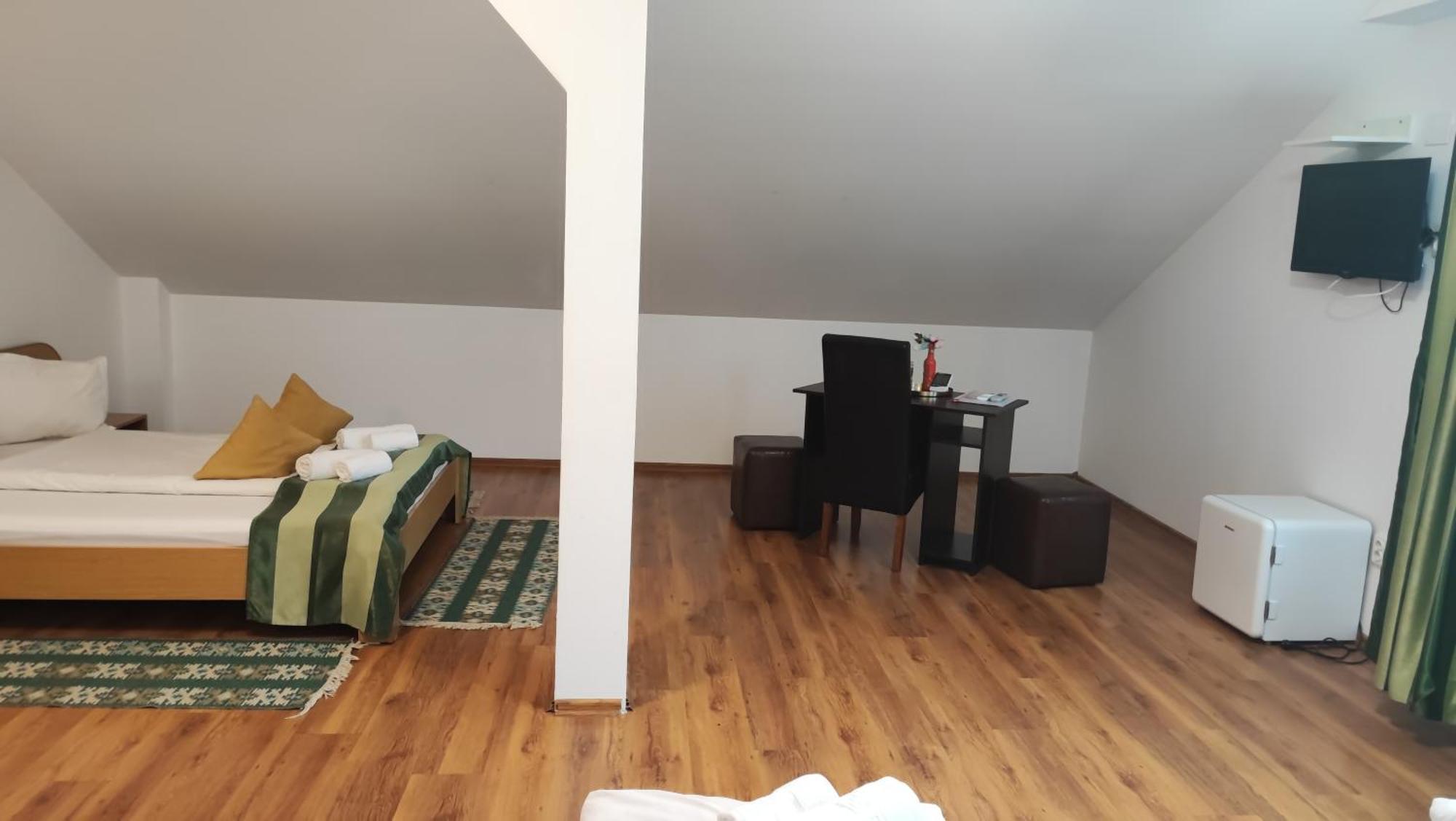 Motel Prislop Хацег Екстер'єр фото
